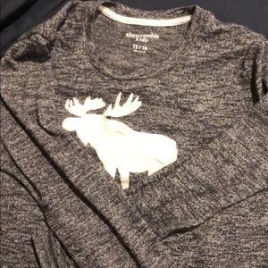 A black and white shirt.